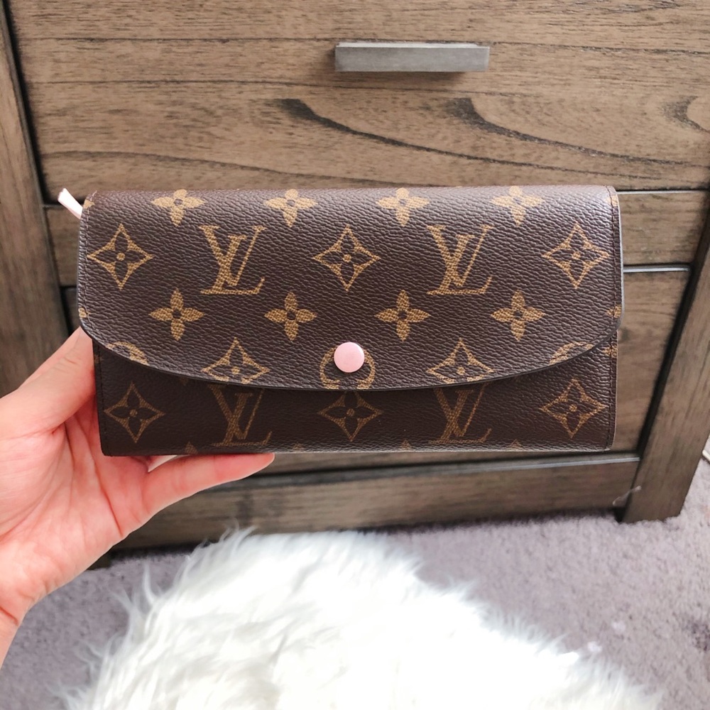 【‼️SOLD❗️】 Louis Vuitton emilie wallet pink
